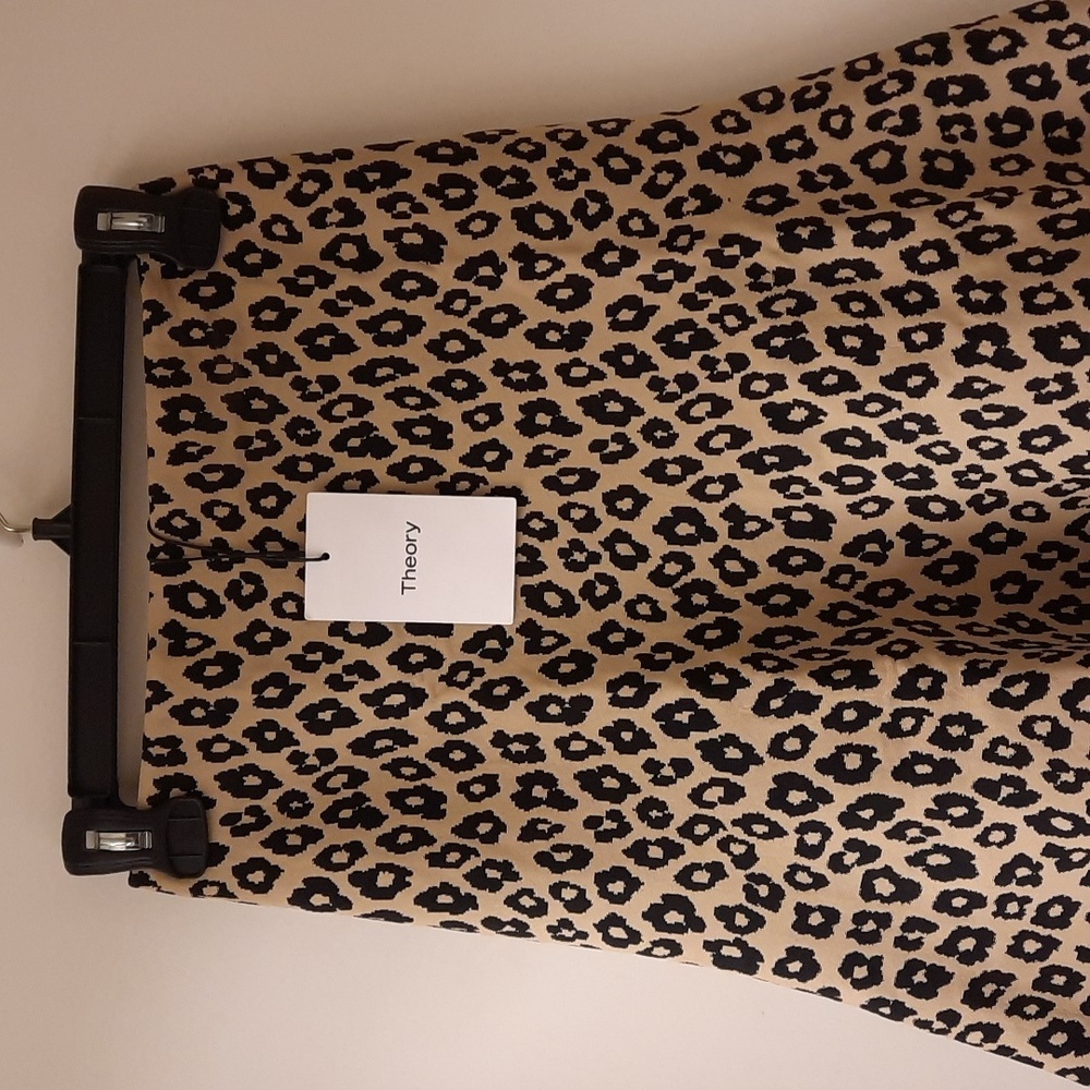 NWT, Theory Glossed Leopard Knit Skirt - Picture 3 of 15